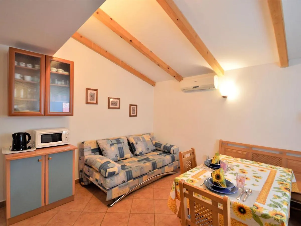 Apartment Denise - Mdn125 By Interhome Medulin