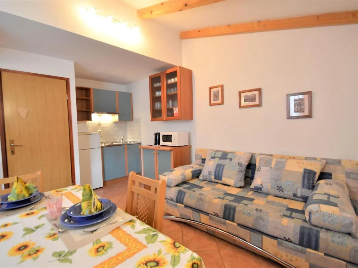 Apartment Denise - Mdn125 By Interhome Medulin